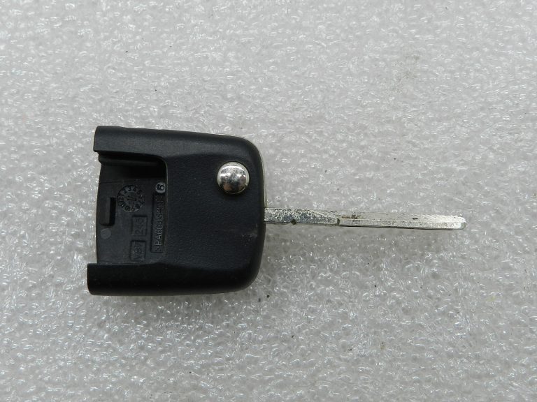Skoda Octavia II oriģinālo atslēgu komplekts 8E0998855C 1Z0898167D