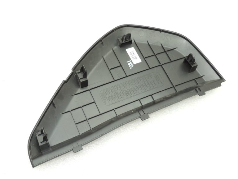 Nissan Qashqai J11 instrumentu paneļa apdare kreisā 684994EA0A