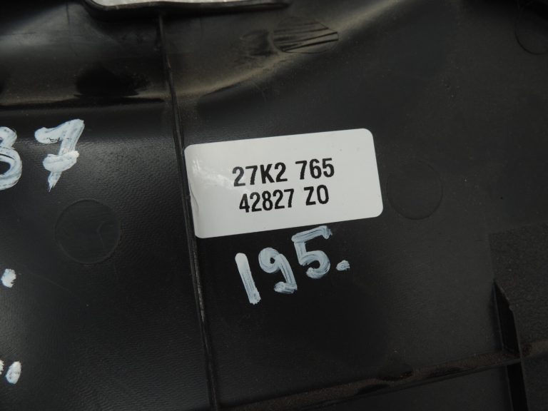 Nissan Qashqai J11 instrumentu paneļa apdare 689214EA0A