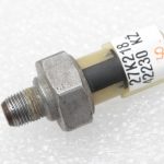 Oriģināls Nissan Qashqai J11 Renault eļļas spiediena sensors eļļas spiediena slēdzis 2507000Q0A