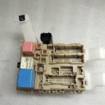 Toyota Verso R2 09-17 Drošinātāju kārba 827300F150 FUSE BOX