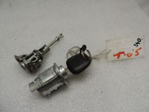 Toyota Verso 2011 lock cylinder key lock Schlussel Key