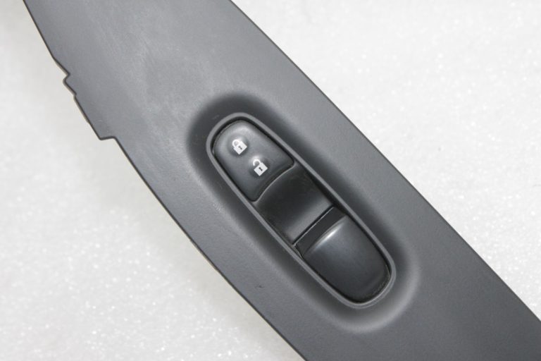 Oriģinālais Nissan Qashqai J11 priekšējais labās puses elektrisko logu slēdzis 254114BA0A