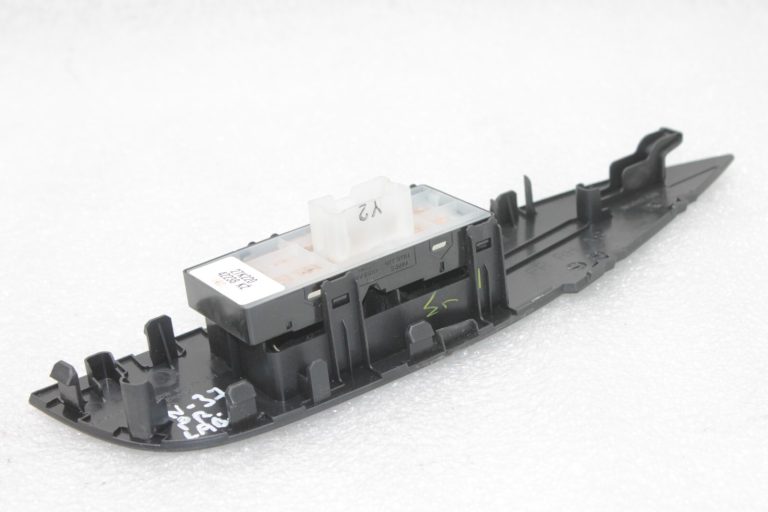 Oriģinālais Nissan Qashqai J11 priekšējais labās puses elektrisko logu slēdzis 254114BA0A
