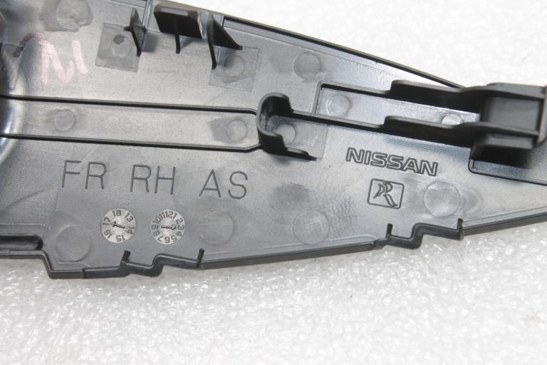 Oriģinālais Nissan Qashqai J11 priekšējais labās puses elektrisko logu slēdzis 254114BA0A