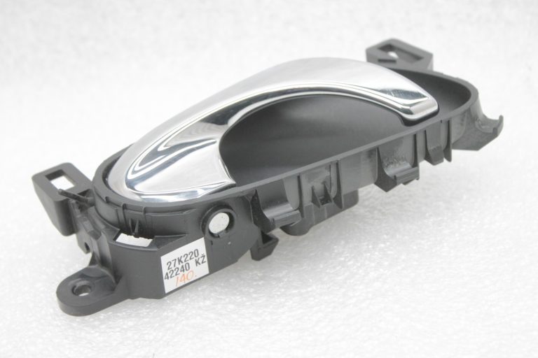 Oriģināls Nissan Qashqai J11 iekšējais durvju rokturis priekšējais aizmugurējais labais 806704EA0A