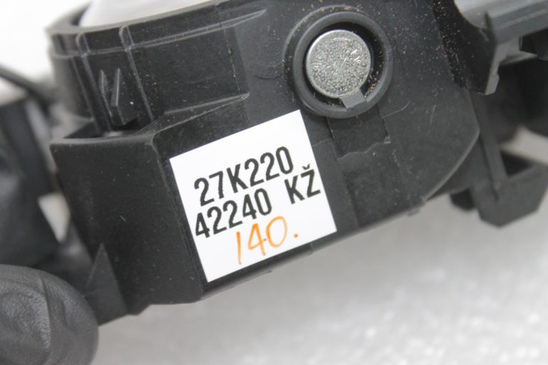 Oriģināls Nissan Qashqai J11 iekšējais durvju rokturis priekšējais aizmugurējais labais 806704EA0A