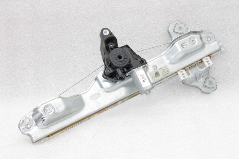 Nissan Qashqai J11 Aizmugurējā loga regulators pa labi 827004EA0A, 82700 4EA0A