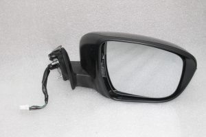Nissan X-Trail T32 T32 ārējais spogulis labajā pusē G41 (magnētiski melns metālika) 963014CC6A