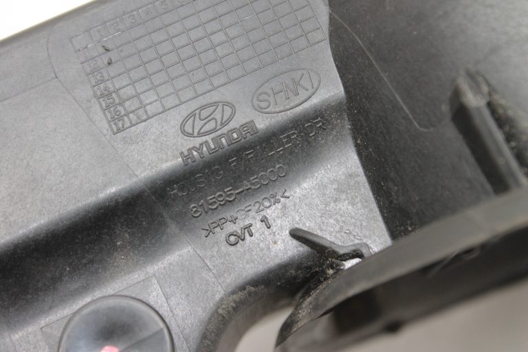 Oriģinālā Hyundai i30 GD degvielas uzpildes vāka eņģe 81595-A5000, 81595A5000