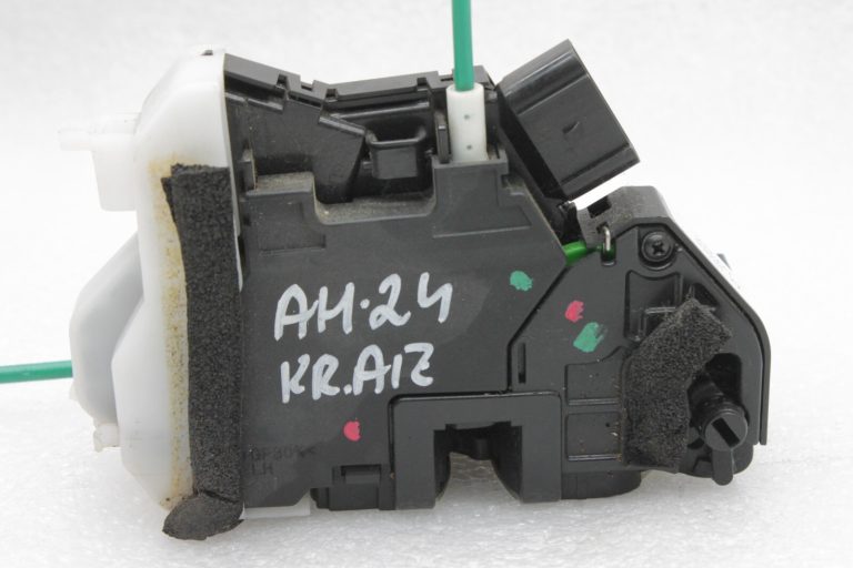 Oriģināls Hyundai i30 GD aizmugurējo kreiso durvju slēdzene 81410-A6010, 81410A6010