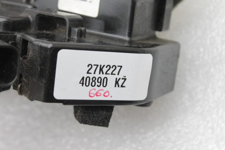 Oriģināls Hyundai i30 GD aizmugurējo kreiso durvju slēdzene 81410-A6010, 81410A6010