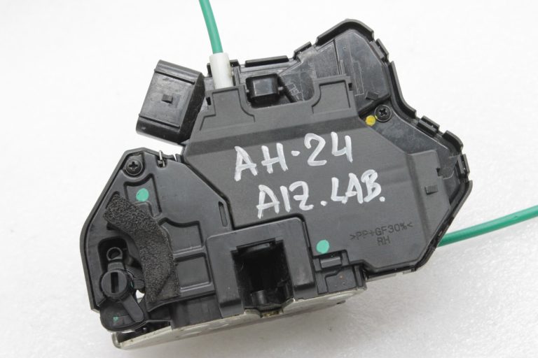 Oriģinālā Hyundai i30 GD aizmugurējā labā durvju slēdzene 81420-A6010, 81420A6010