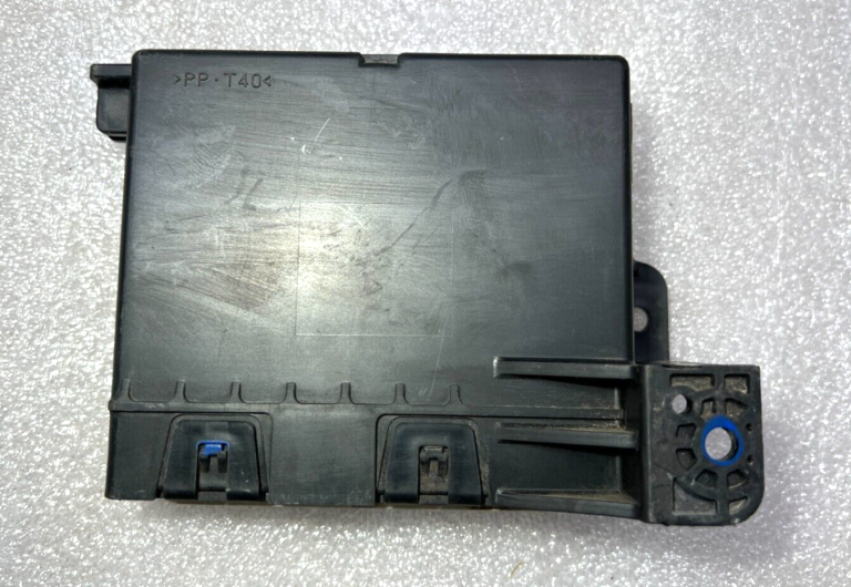 Toyota Auris Comfort komforta vadības modulis 88650-42230