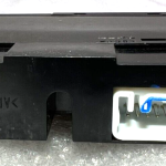 Toyota Avensis II oriģinālais aizmugurējā stikla apsildes slēdzis 8479005130