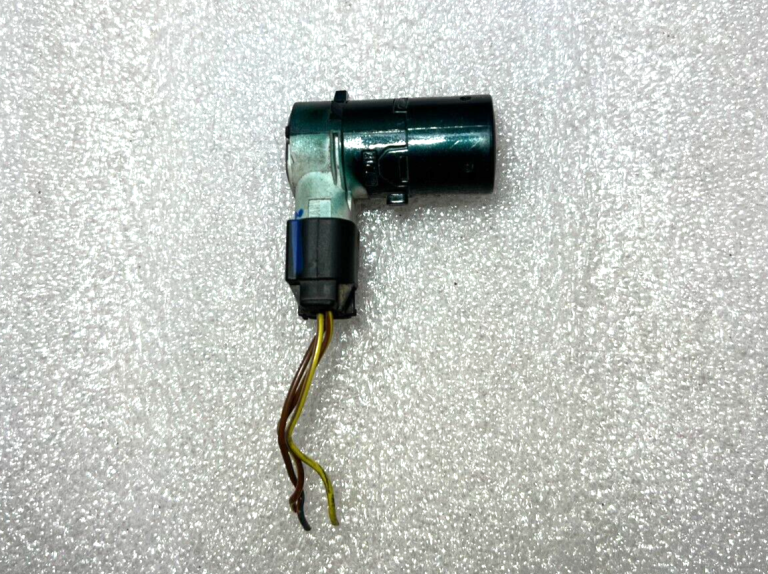 Mercedes Benz A klases sensors PDC aizmugurējās novietošanas palīgs Everest Green Metallic