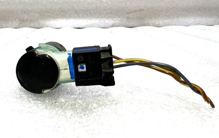 Mercedes Benz A klases sensors PDC aizmugurējās novietošanas palīgs Everest Green Metallic