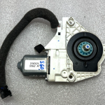 Skoda Yeti oriģināls logu motora durvju vadības bloks priekšējais kreisais 8k0959811a