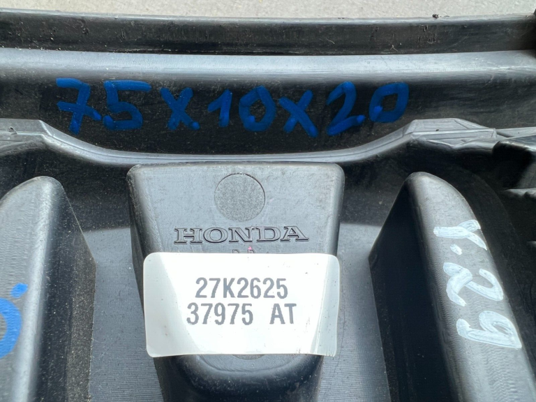 Honda Jazz priekšējais režģis 2009-2011 71121TF0003 71121tf000