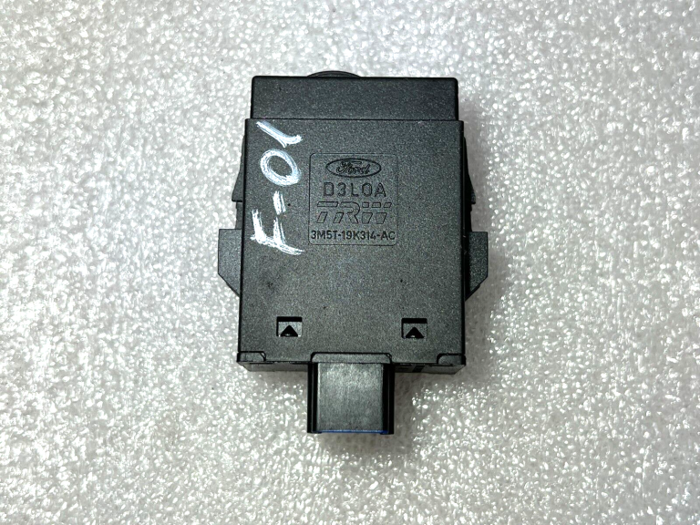 Ford Focus apsildāmo sēdekļu slēdzis vadītāja vai pasažiera pusē 3m5t-19k314-ac