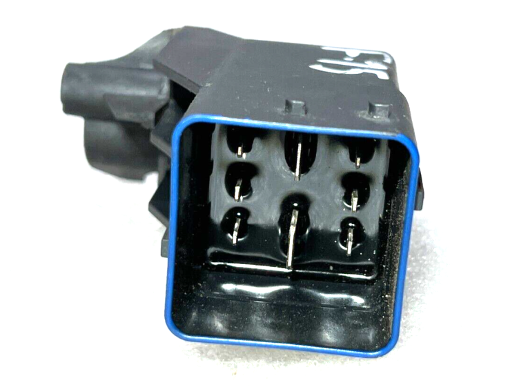 Ford Focus III kvēlspuldzes relejs 9803299780