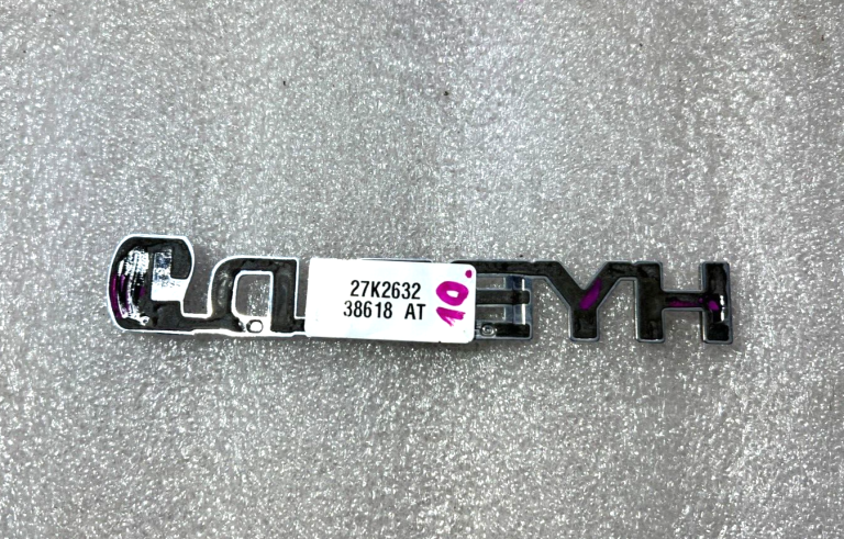 Toyota Yaris IV (XP210) Oriģinālā hibrīda emblēma 75374K0030