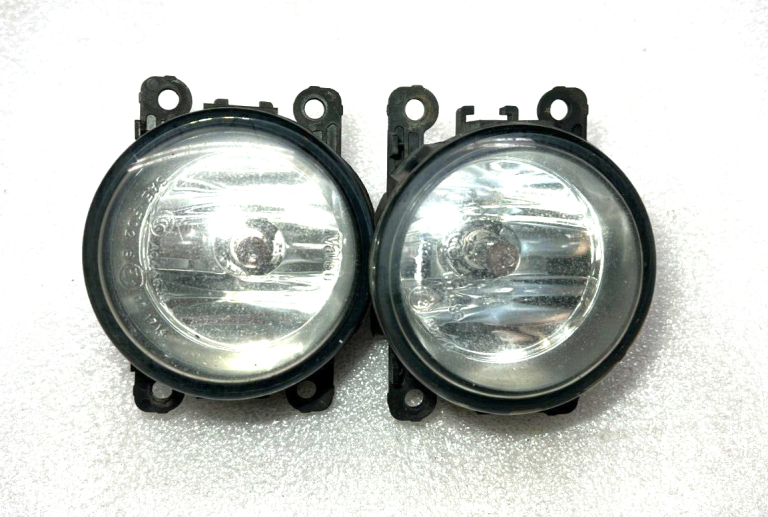 Ford Focus II priekšējais labais kreisais miglas lukturis 89210094