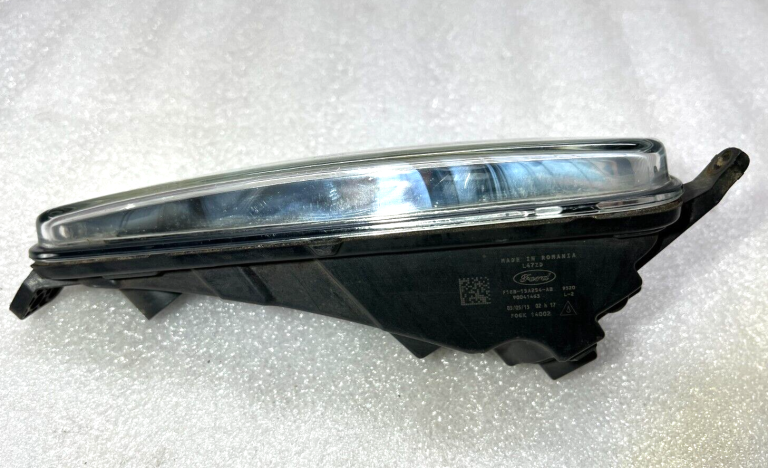 Ford Focus III miglas lukturis pa labi F1EB-15A254-AB