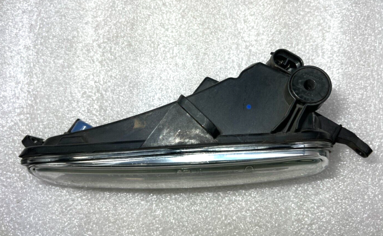 Ford Focus III miglas lukturis pa labi F1EB-15A254-AB