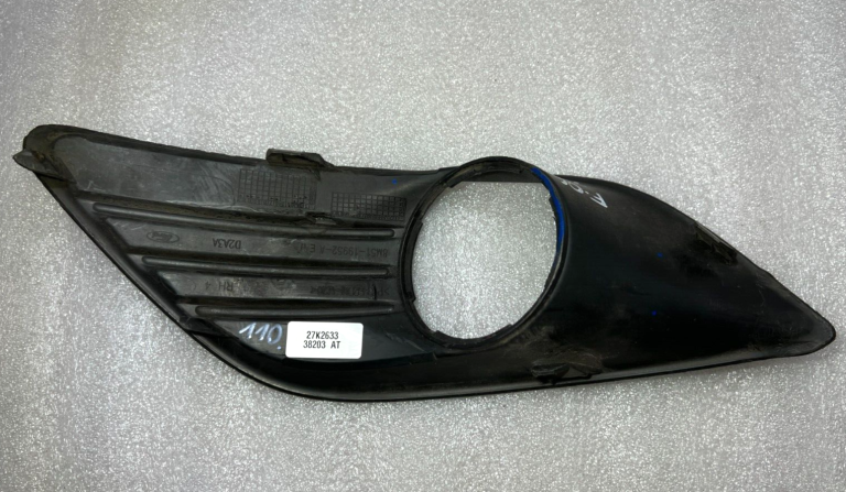 Ford Focus II miglas lukturu režģa rāmja pārsegs pa labi 8m51-19952-ae