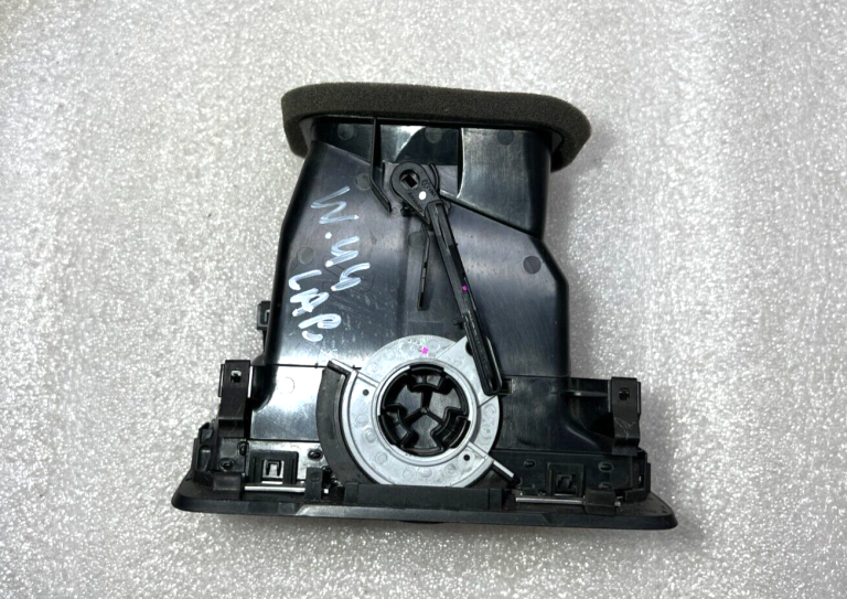 VW Golf VII Variant gaisa duša ventilācijas atveres labā 5g1819710b