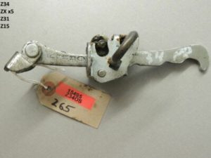 Opel Zafira A durvju eņģe Priekšējā labā kreisā bremze 90579391