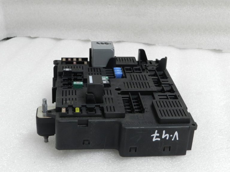Volvo XC90 II V90 S90 Vadības bloka drošinātāju kārba Fuse BOX 31398003