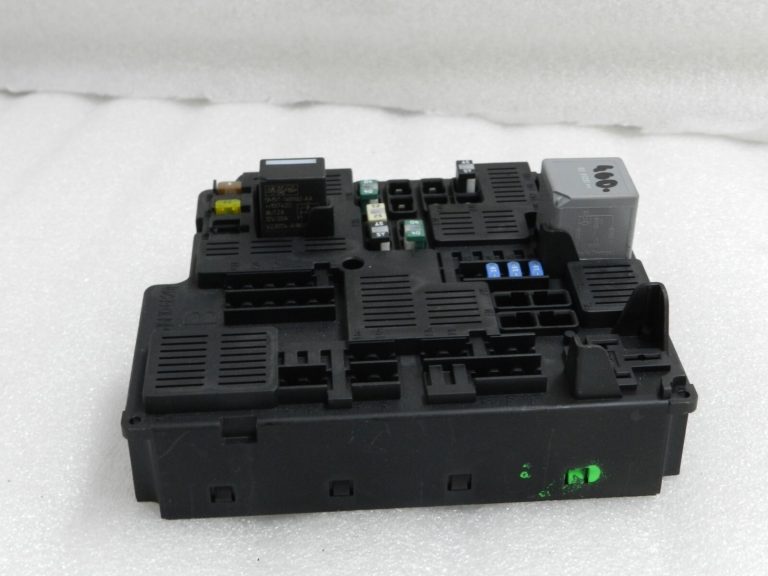 Volvo XC90 II V90 S90 Vadības bloka drošinātāju kārba Fuse BOX 31398003