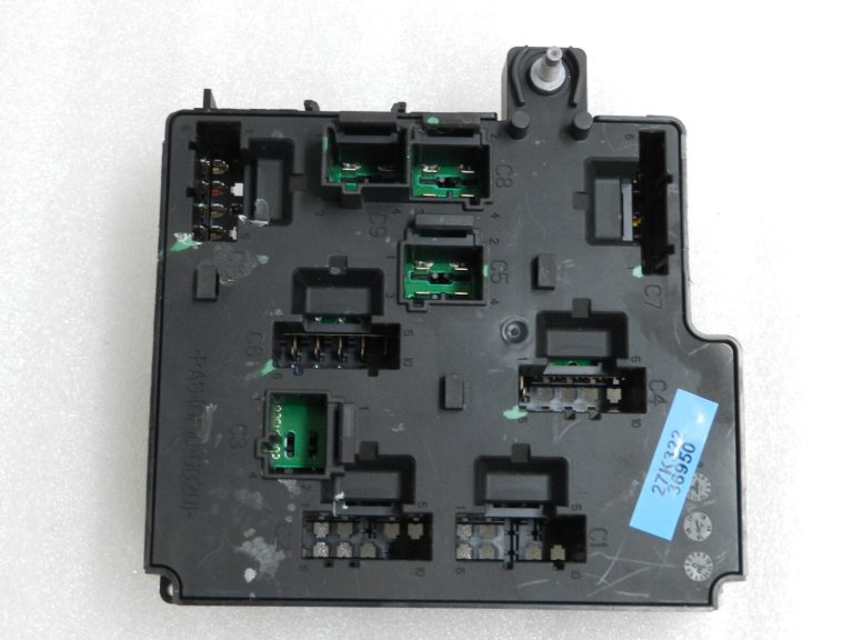 Volvo XC90 II V90 S90 Vadības bloka drošinātāju kārba Fuse BOX 31398003