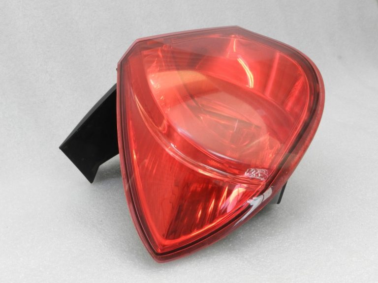 Oriģinālais testētais Alfa Romeo Giulietta 940 ārējais kreisais aizmugurējais lukturis 50513613