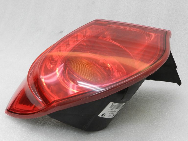Oriģinālais testētais Alfa Romeo Giulietta 940 ārējais kreisais aizmugurējais lukturis 50513613