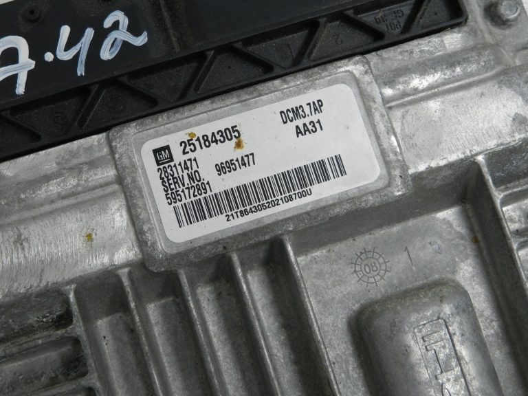 Chevrolet Cruze Orlando 2.0VCDi dīzeļdzinēja vadības bloks ECU 25184305