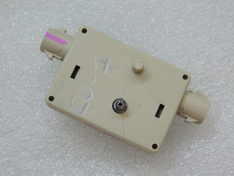 BMW MINI R55 R56 Antenas pastiprinātājs Antenas pastiprinātājs 65246990090 6990090