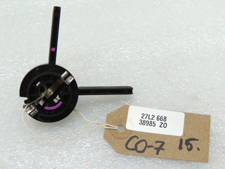 MINI R56 R57 Aizmugurējā luktura spuldzes ligzda 63212756178 2756178