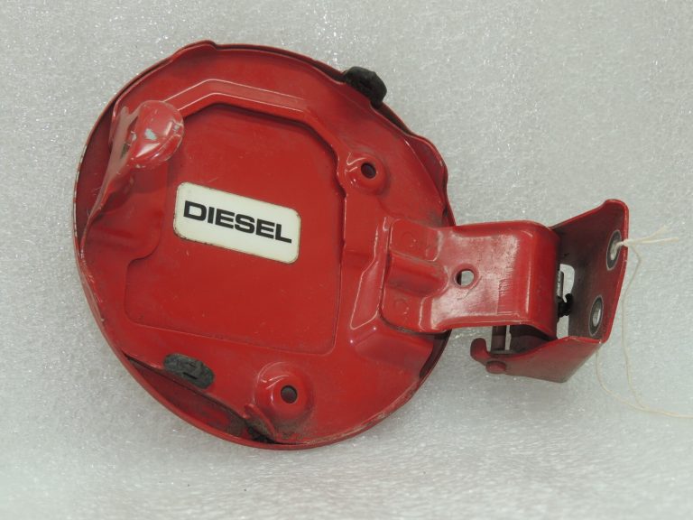 Oriģināls Suzuki Swift I degvielas uzpildes aizbīdnis ZCF BRIGHT RED SLD 64850-63J00