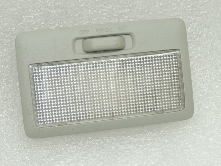 Suzuki SX4 S-Cross Interjera apgaismojuma jumta gaisma pelēka 36210-65J02-6GS
