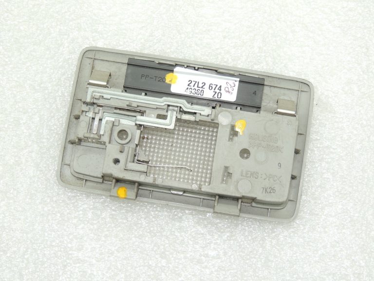 Suzuki SX4 S-Cross Interjera apgaismojuma jumta gaisma pelēka 36210-65J02-6GS