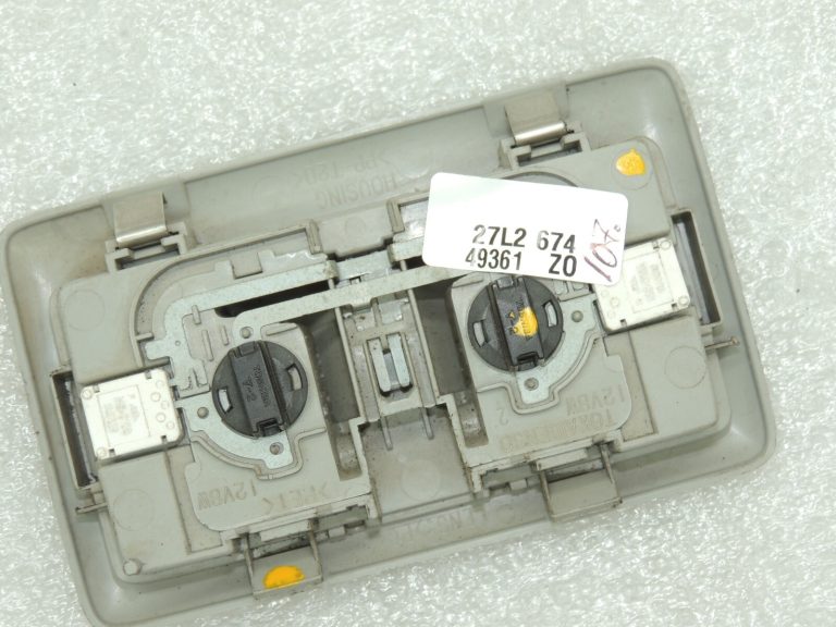 Suzuki SX4 S-Cross Interjera apgaismojuma jumta gaisma pelēka 36230-79J00-6GS