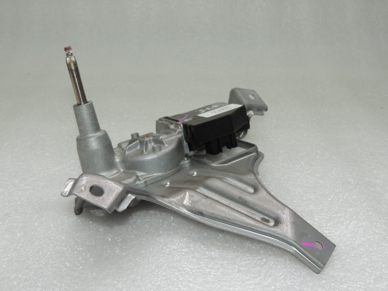 Toyota Yaris P13 Aizmugurējā tīrītāja motors 851300D190