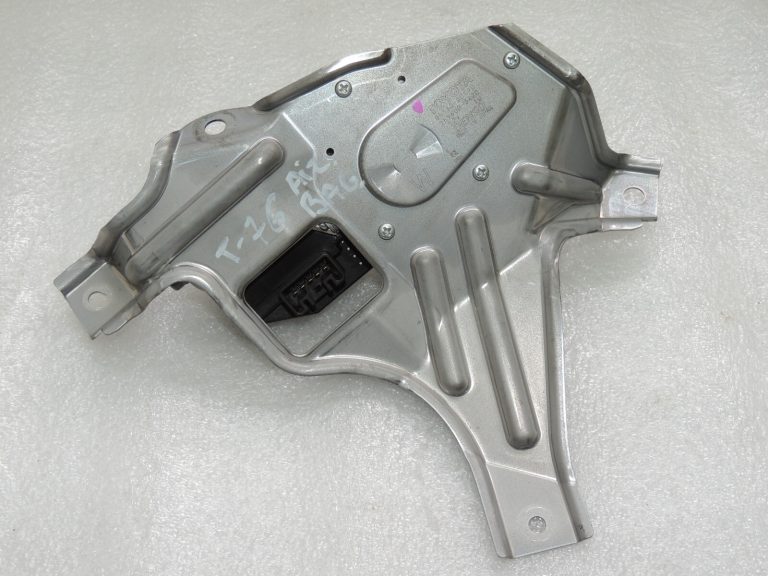 Toyota Yaris P13 Aizmugurējā tīrītāja motors 851300D190