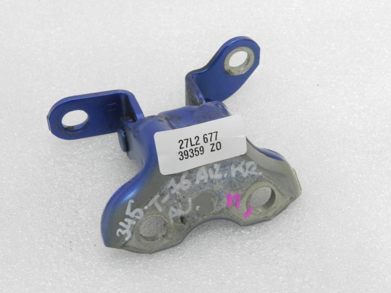 Toyota Yaris P13 Durvju eņģe aizmugurējā kreisā augšējā 8X2 687600D061