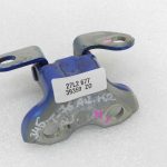 Toyota Yaris P13 Durvju eņģe aizmugurējā kreisā augšējā 8X2 687600D061