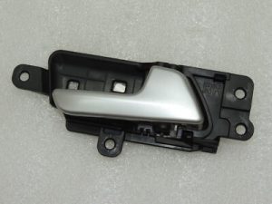 KIA Sportage QL durvju rokturis priekšējais labais iekšējais 82620F1000KA1