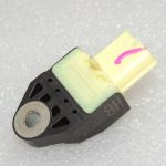 Toyota Yaris P13 Gaisa spilvena sensors 8983102140